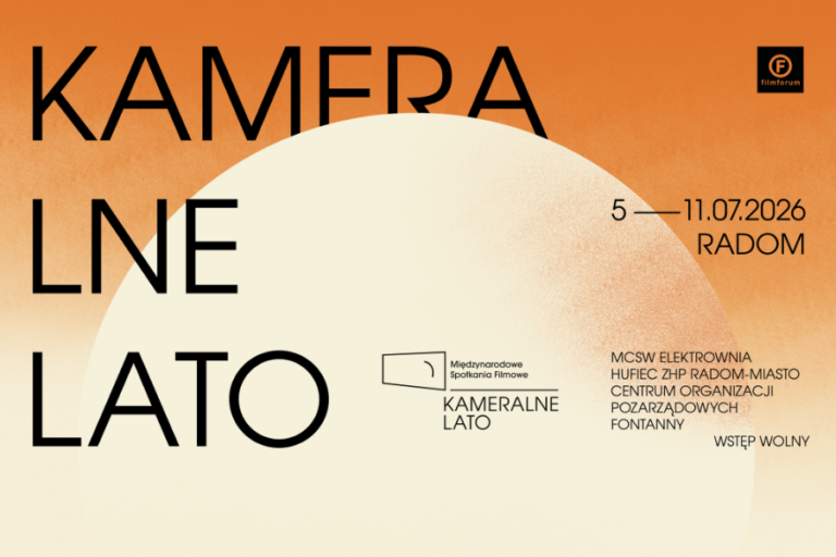 Grafika promująca Międzynarodowe Spotkania Filmowe Kameralne Lato w Radomiu. Na pomarańczowo-kremowym tle widnieje duży napis „Kameralne Lato” oraz informacje: 5–11.07.2026, Radom, MCSW Elektrownia, Hufiec ZHP Radom-Miasto, Centrum Organizacji Pozarządowych, fontanny. Wstęp wolny.